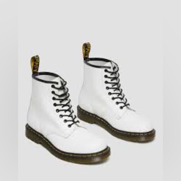 BNWT doc martens - Picture 2 of 5